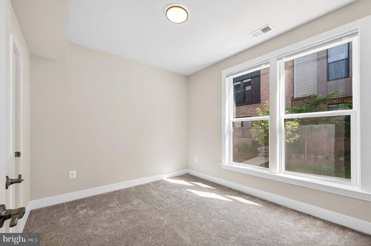 2421 Liberty Loop - Photo 4 of 31