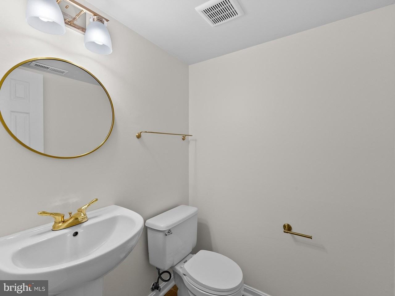 2178 Mager Dr - Photo 4 of 20