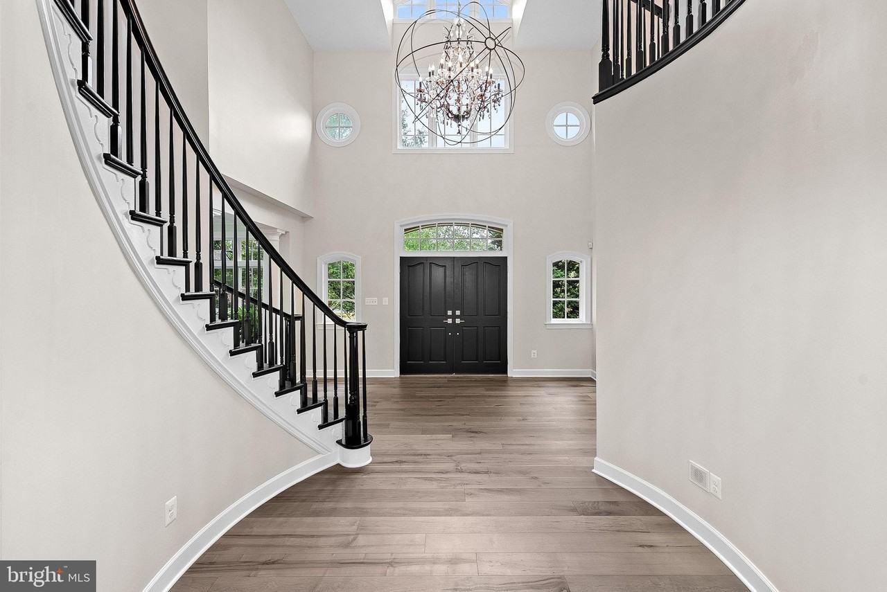 20589 Myers Pl - Photo 3 of 50