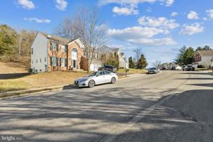 featured image of 2958 Myrtlewood Dr #3