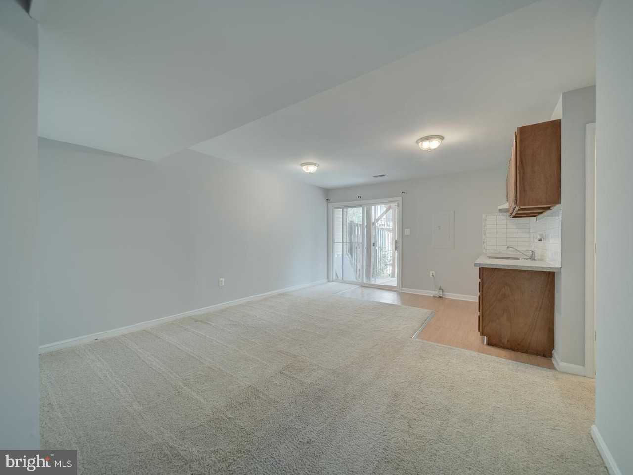 8241 Humphrey Ln - Photo 7 of 50