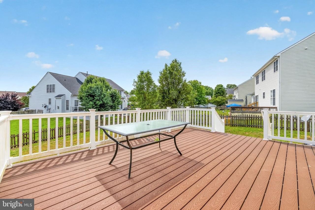 33 Wild Rose Dr - Photo 3 of 22