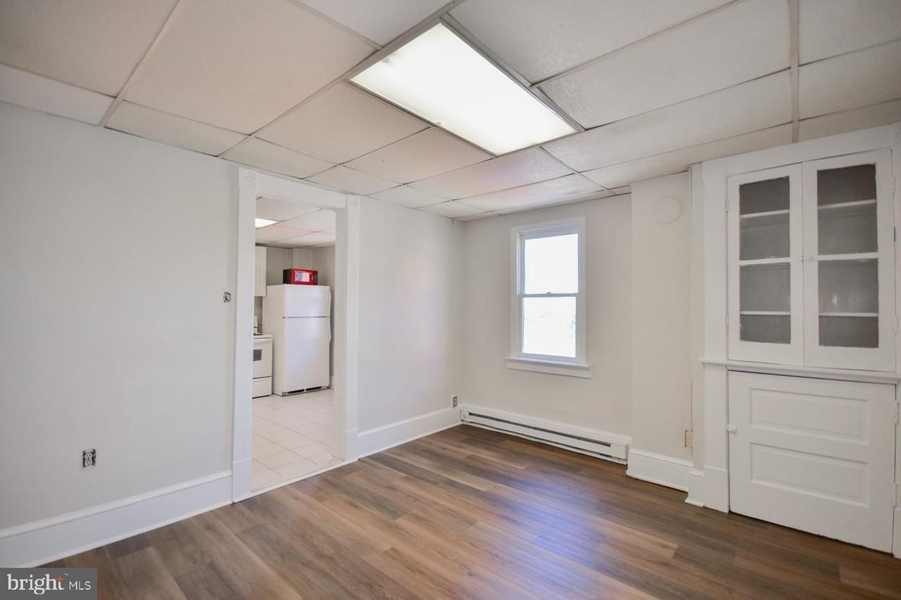 117 E Martin St #1 - Photo 4 of 20