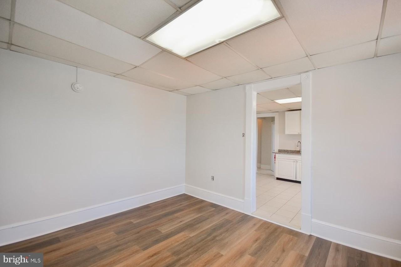 117 E Martin St #1 - Photo 6 of 20
