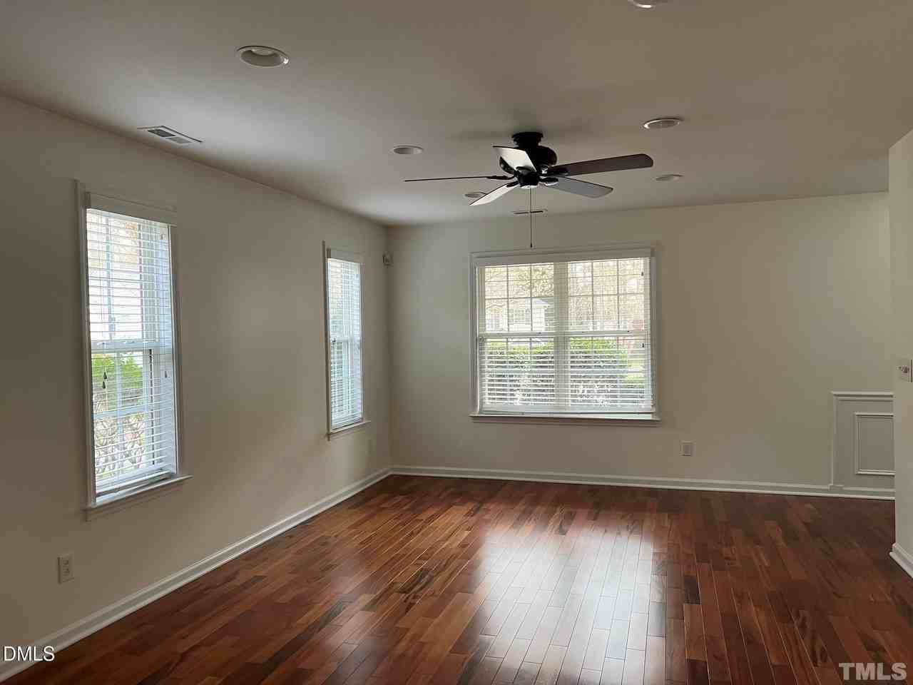 109 Cranwell Ct - Photo 4 of 12