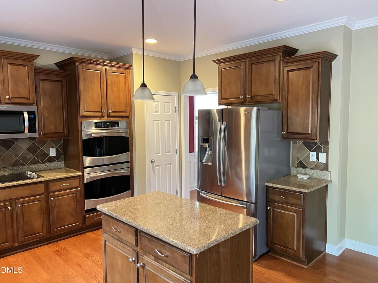 936 Bentbury Way - Photo 7 of 24