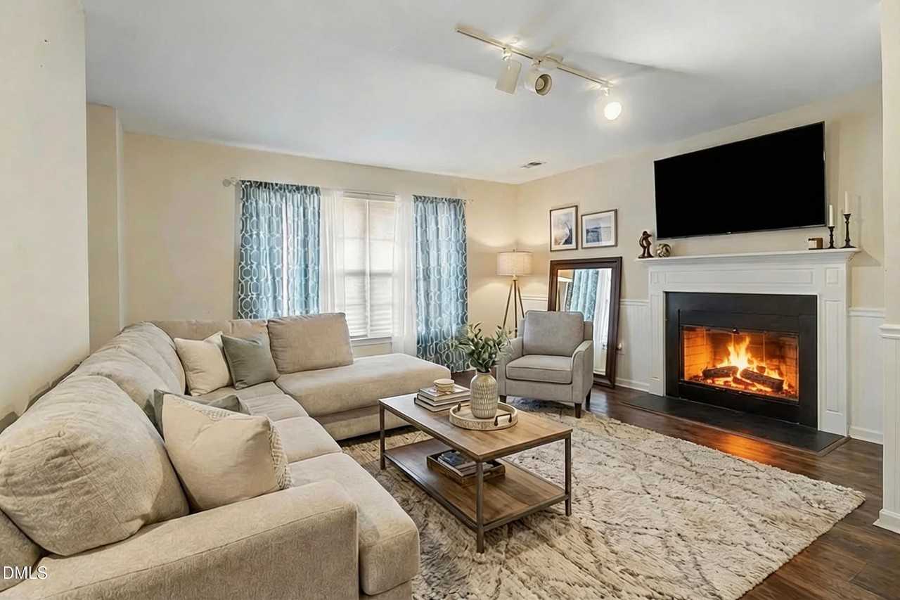 704 Big Twig Ln - Photo 2 of 17