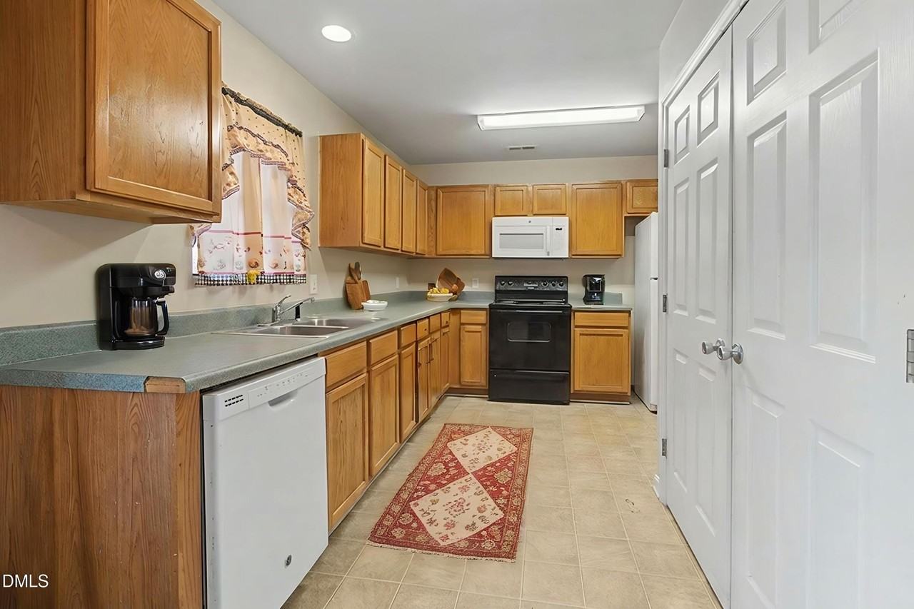 704 Big Twig Ln - Photo 5 of 17