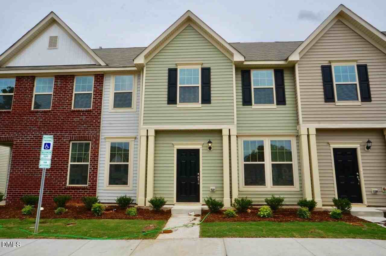 3015 Bluegrove Rd - Photo 2 of 22