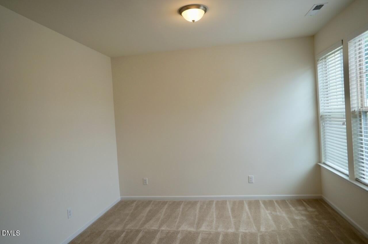 3015 Bluegrove Rd - Photo 4 of 22