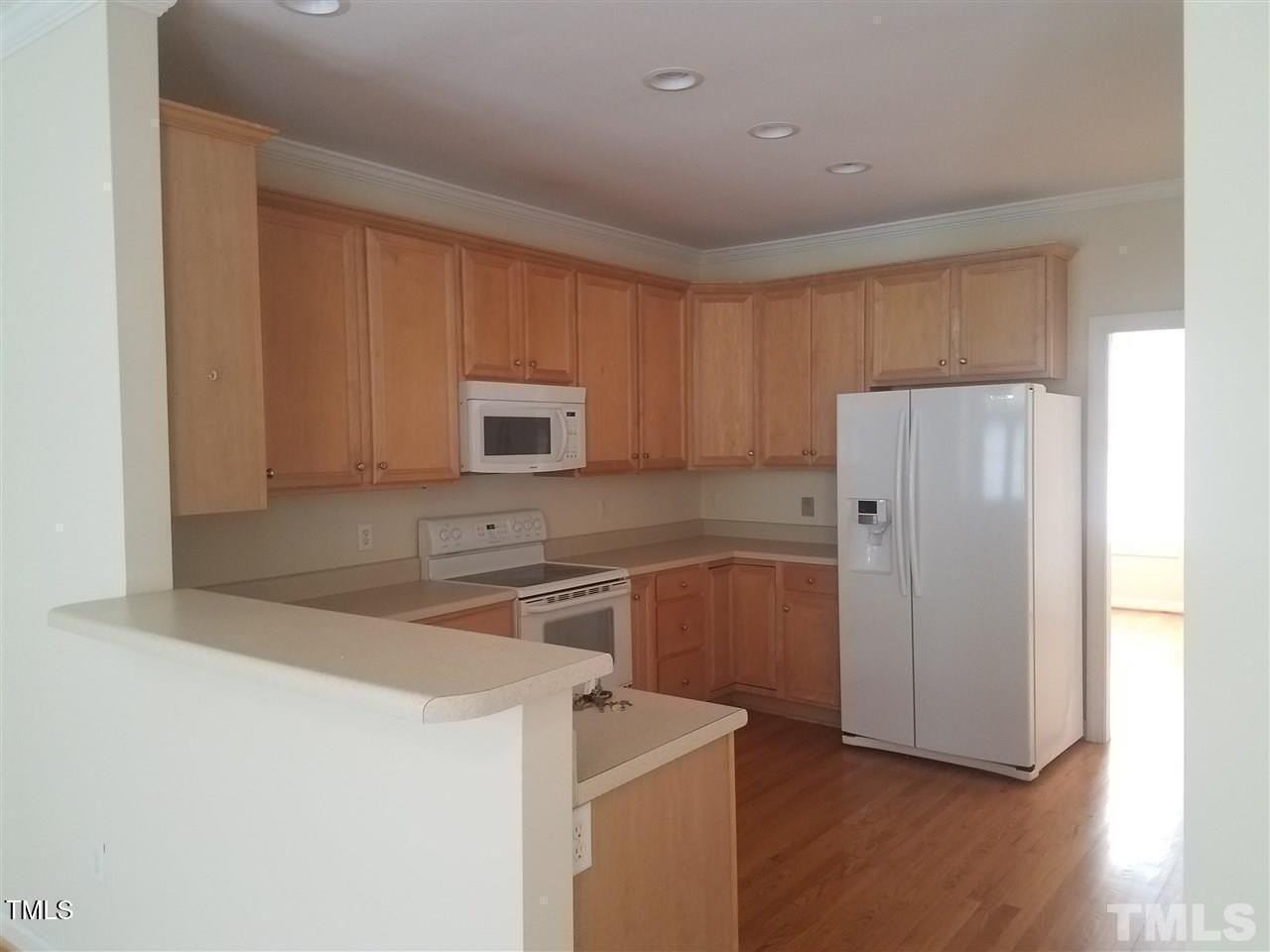 6922 Ray Rd - Photo 3 of 12