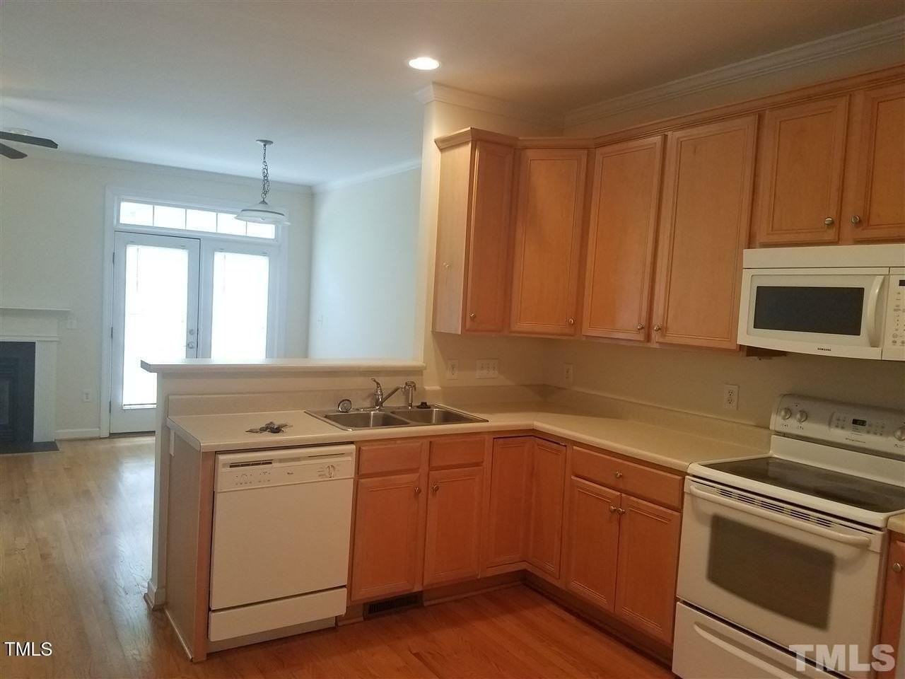 6922 Ray Rd - Photo 4 of 12