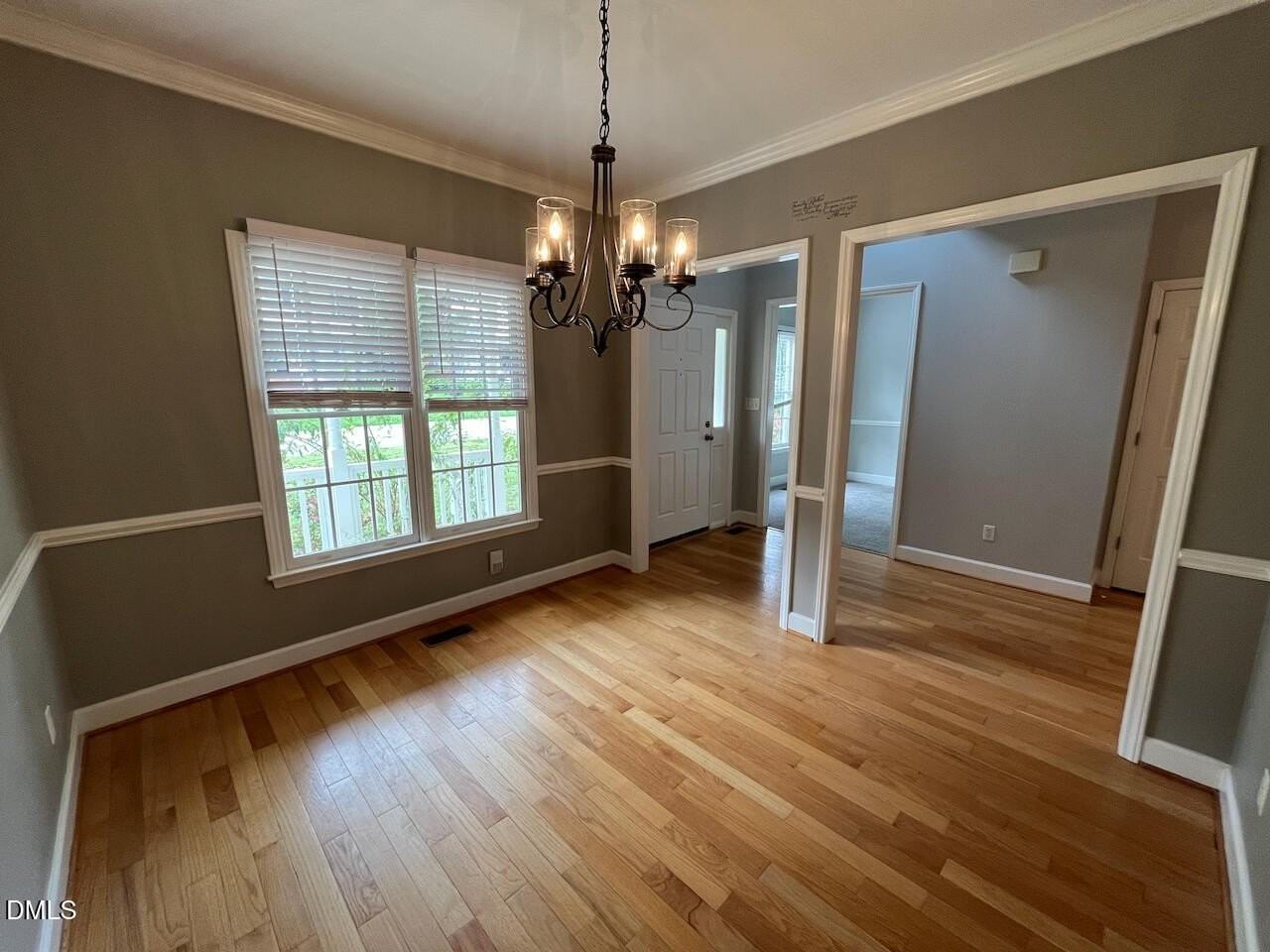 18 Garden Hills Ct - Photo 3 of 23