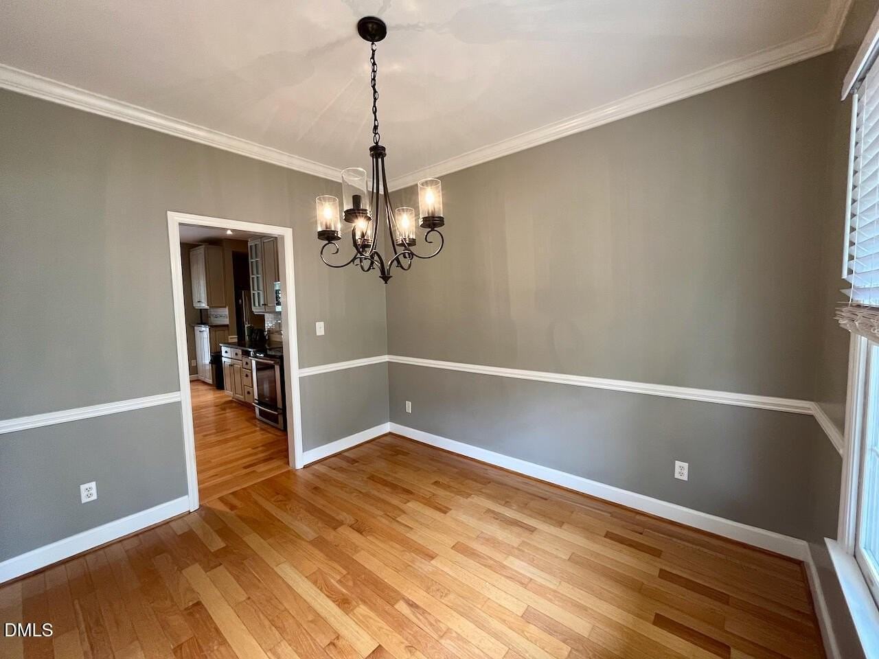 18 Garden Hills Ct - Photo 4 of 23