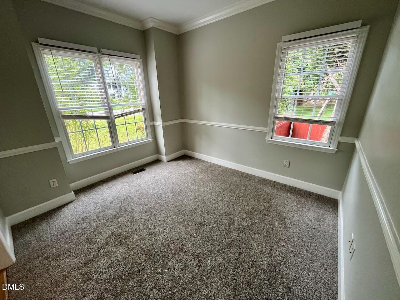 18 Garden Hills Ct - Photo 7 of 23