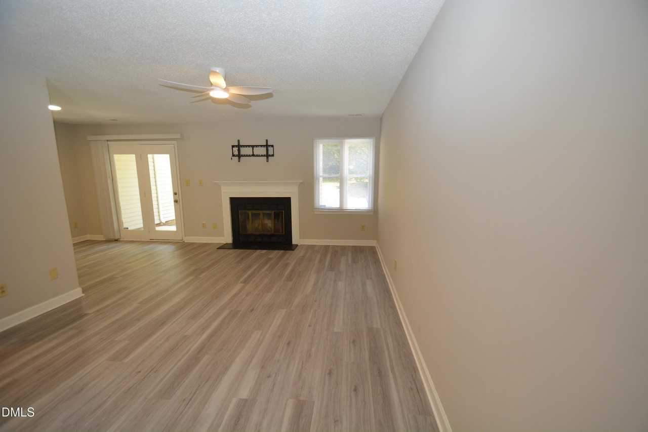 3319 Tarleton W - Photo 3 of 11