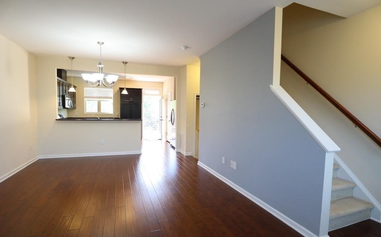 1517 Crafton Way - Photo 4 of 18