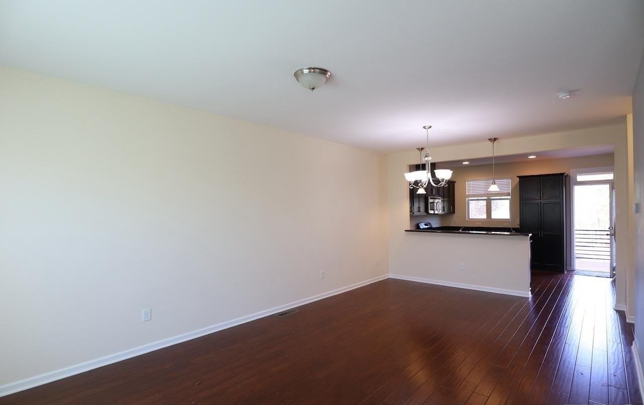 1517 Crafton Way - Photo 5 of 18