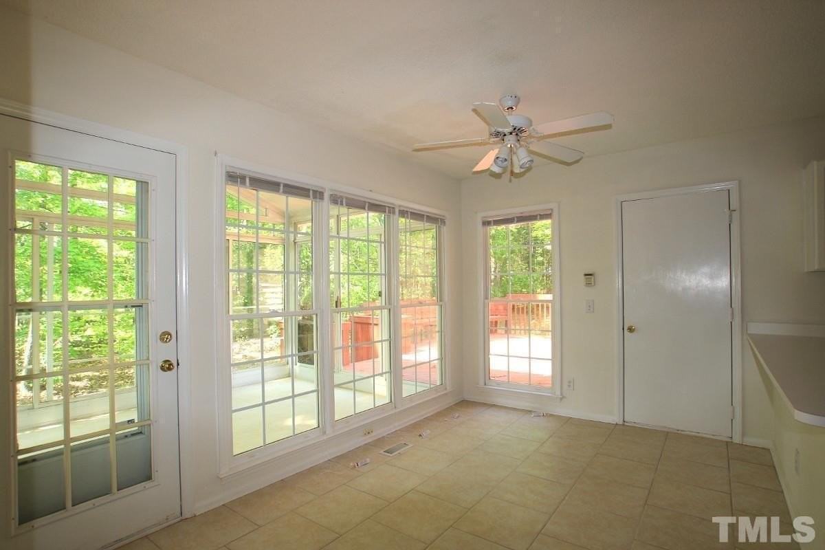 208 Ashley Brook Ct - Photo 5 of 15