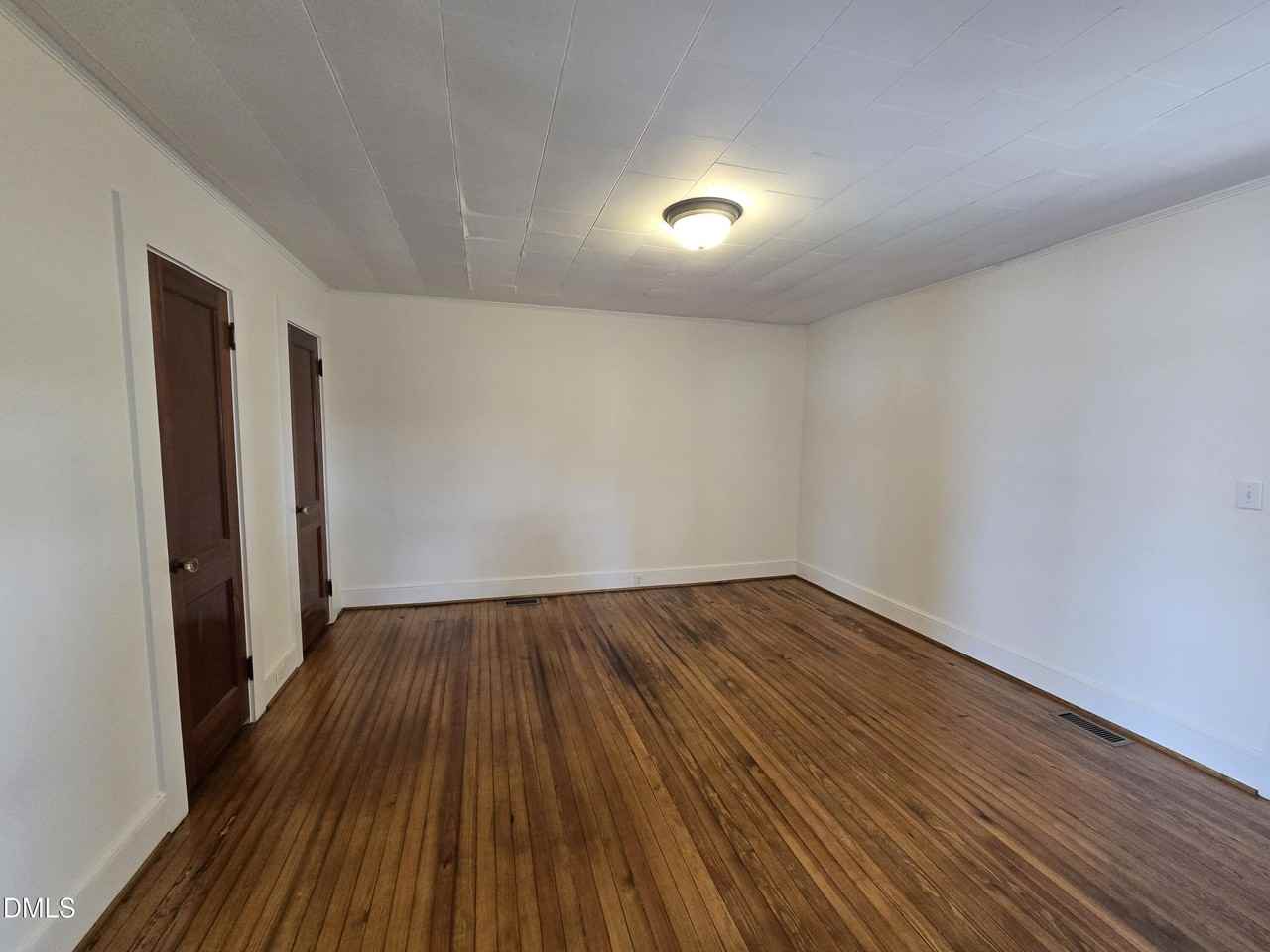 10101 Debnam Rd - Photo 7 of 16