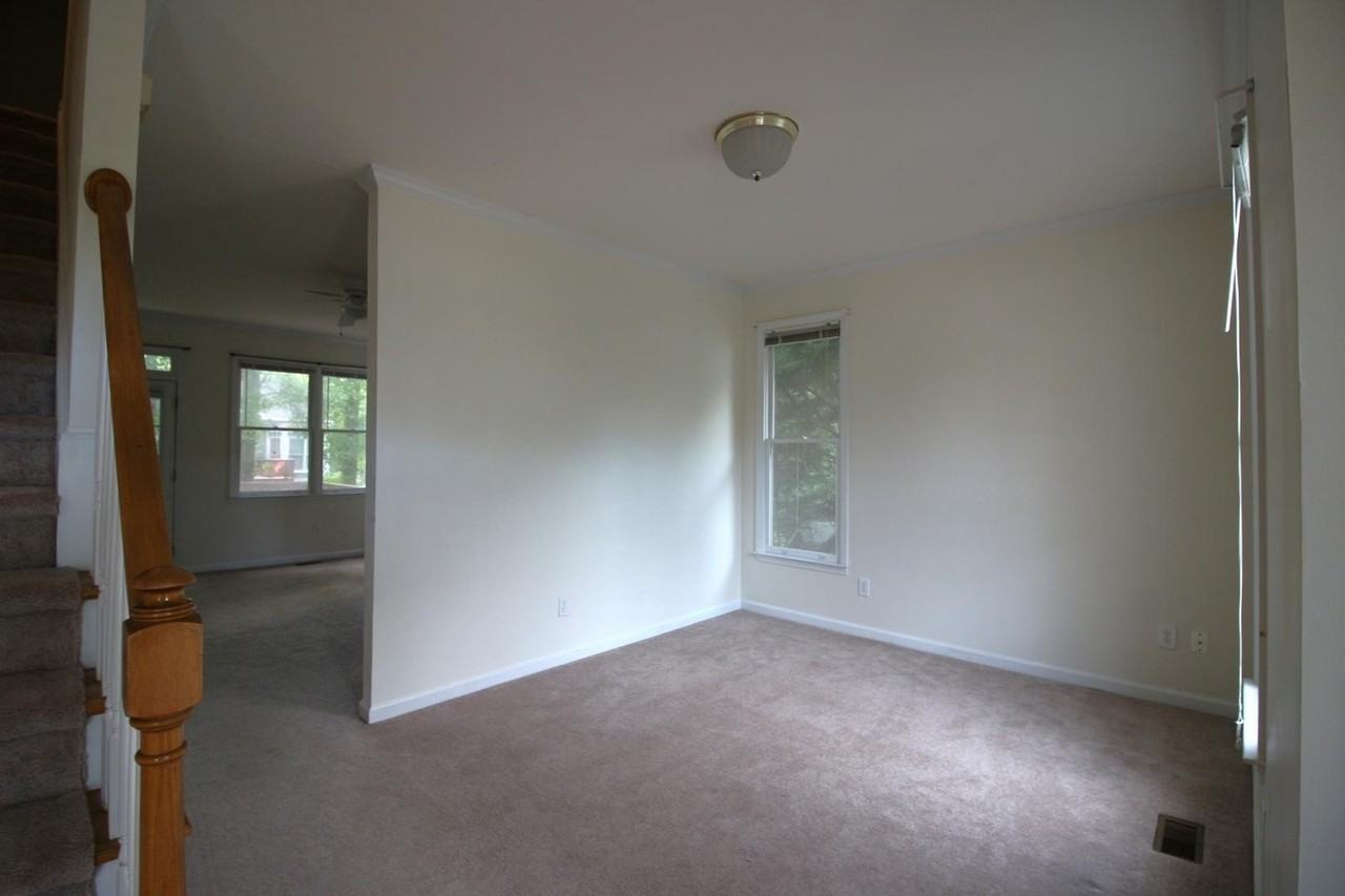 1437 Opal Ct - Photo 5 of 20