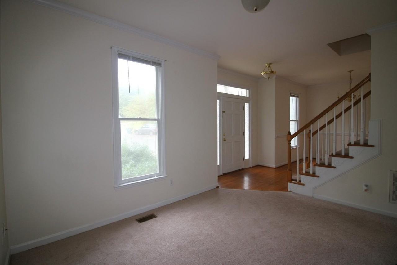 1437 Opal Ct - Photo 6 of 20