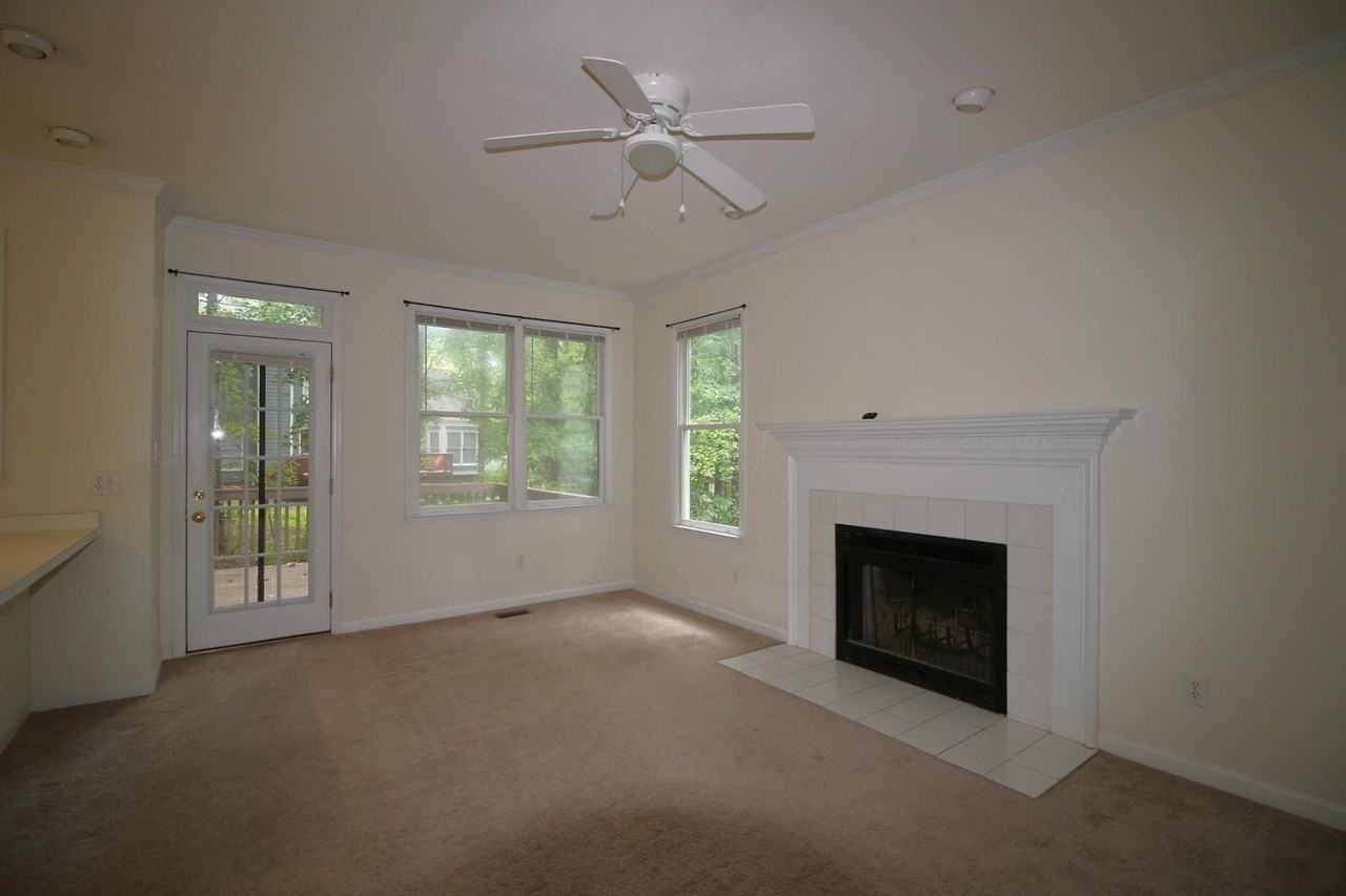1437 Opal Ct - Photo 7 of 20