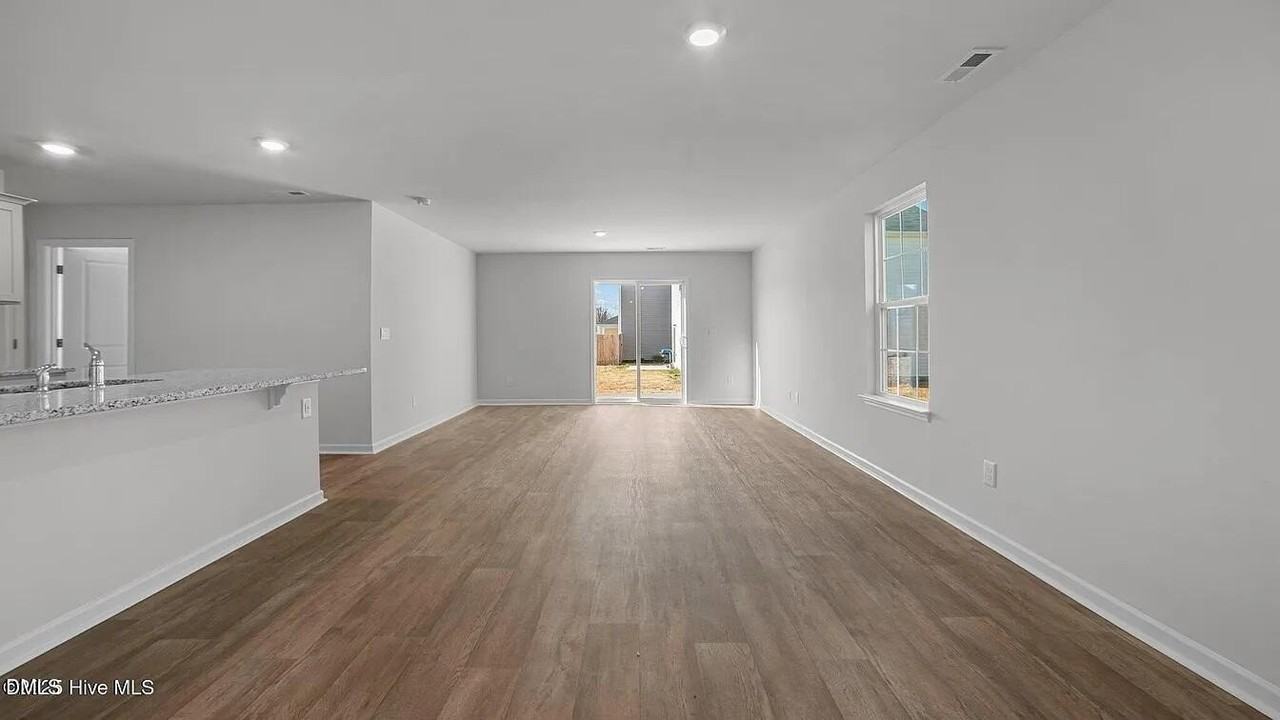 286 Palm Dr - Photo 6 of 42
