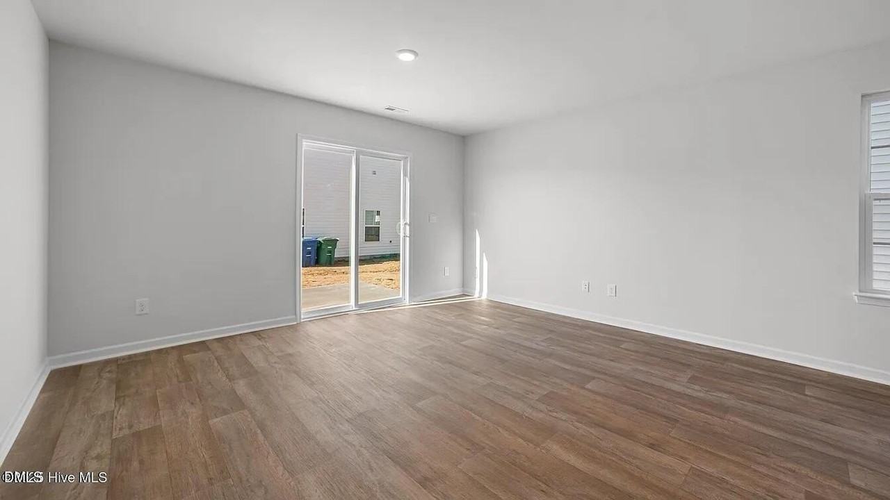 286 Palm Dr - Photo 7 of 42