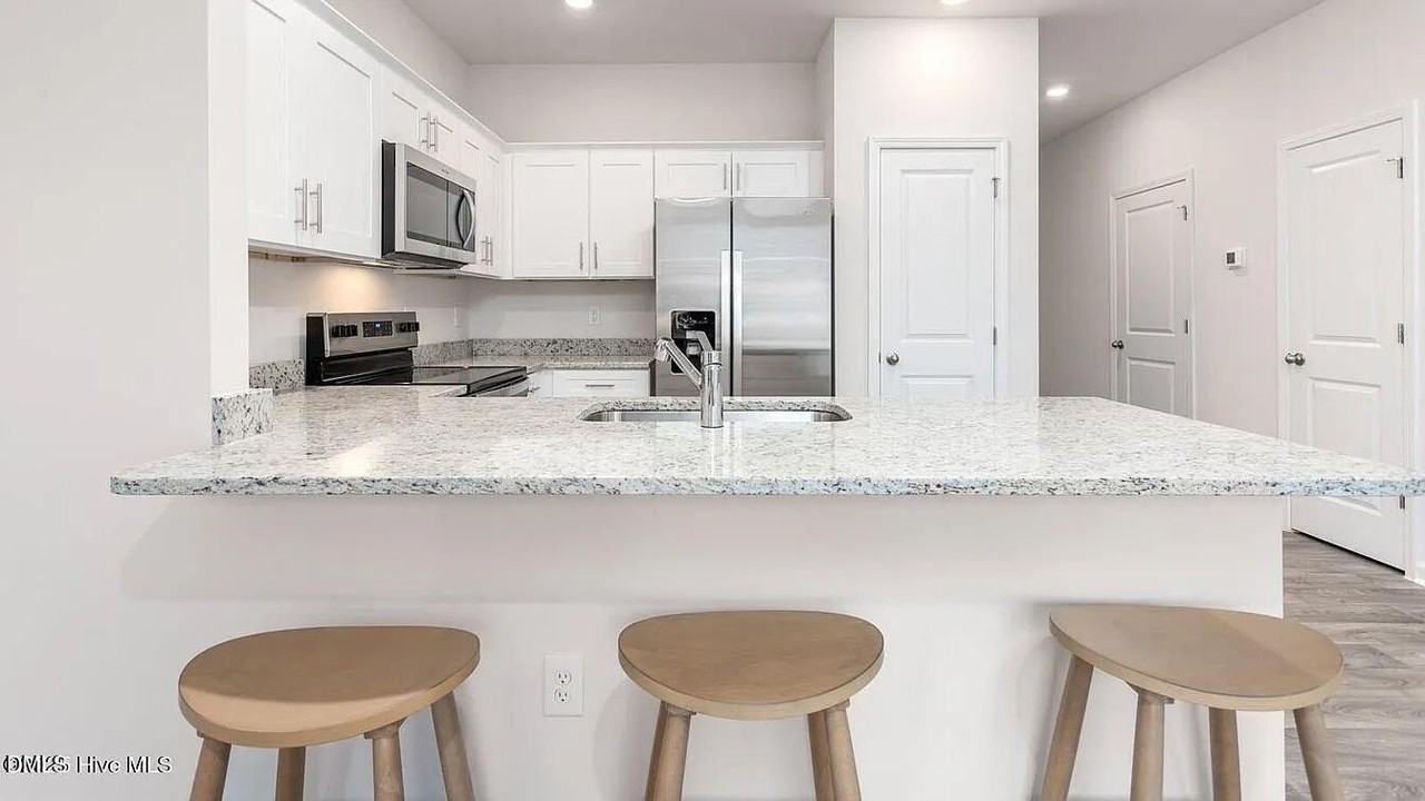 412 Cherry Laurel Dr - Photo 6 of 28