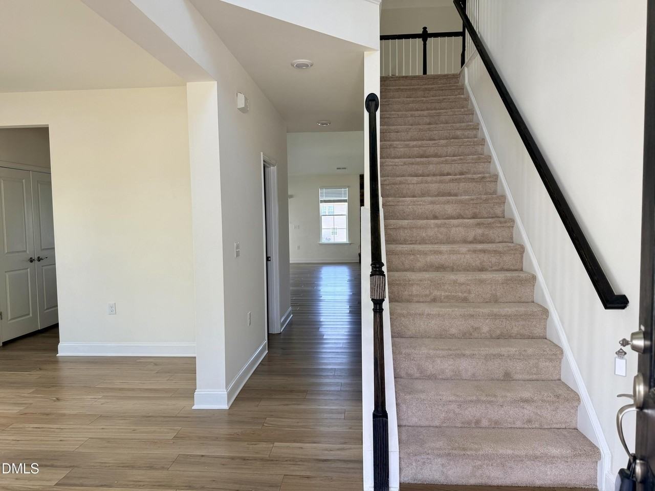 95 Silent Brook Trl - Photo 2 of 15