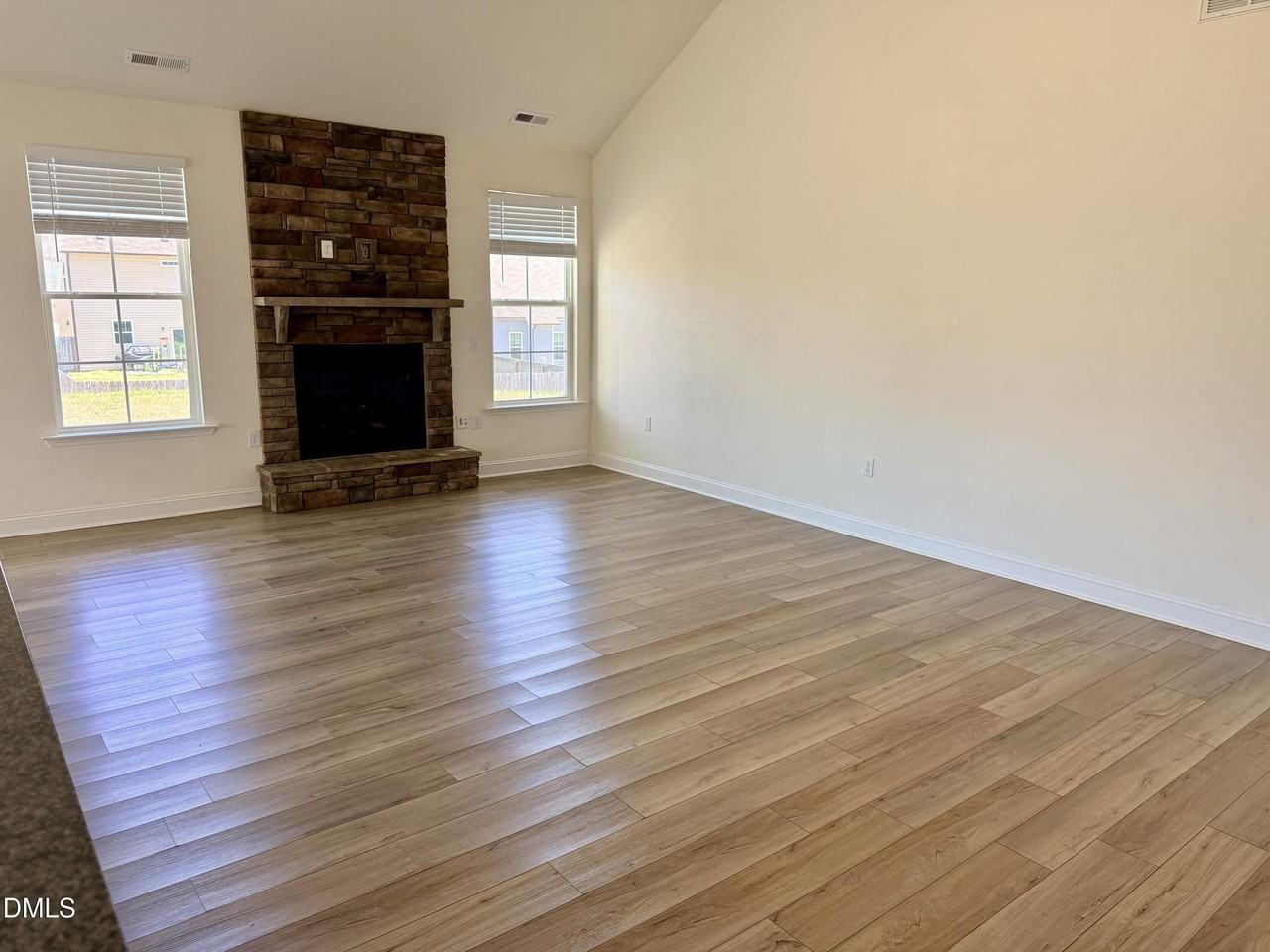 95 Silent Brook Trl - Photo 6 of 15