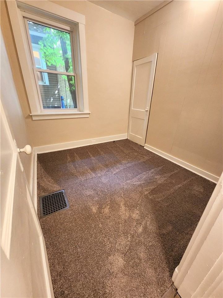 3332 Portola Ave #1 - Photo 5 of 7