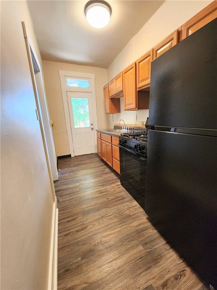 3332 Portola Ave #1 - Photo 6 of 7
