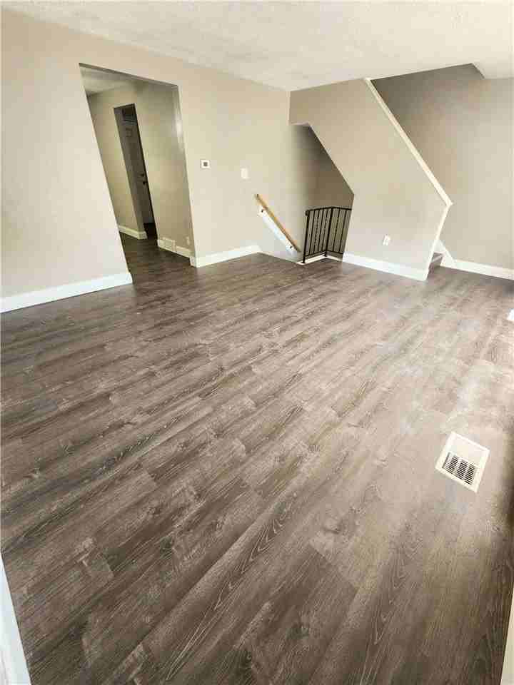 449 Idlewood Rd - Photo 2 of 6