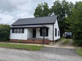 112 Simmons St - Photo 1 of 1