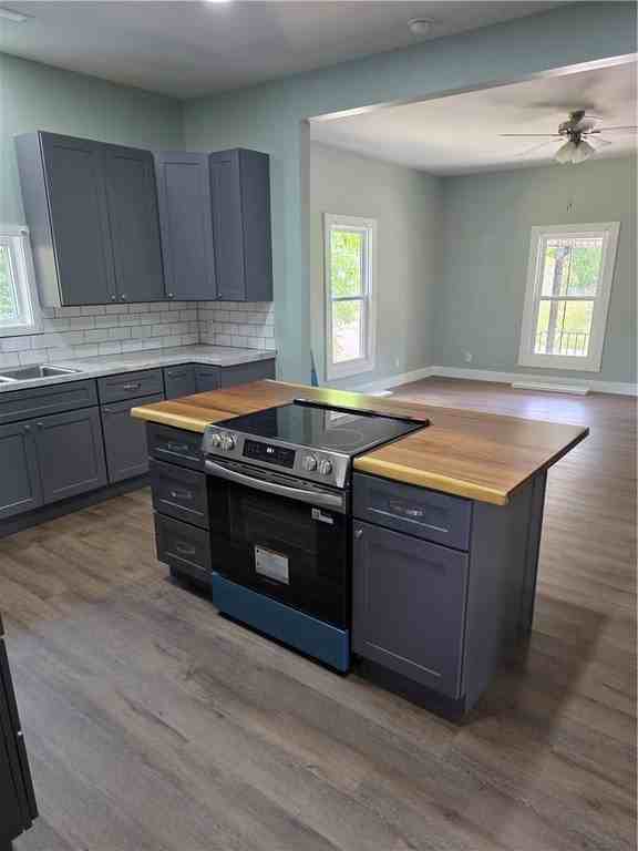 112 Simmons St - Photo 6 of 26