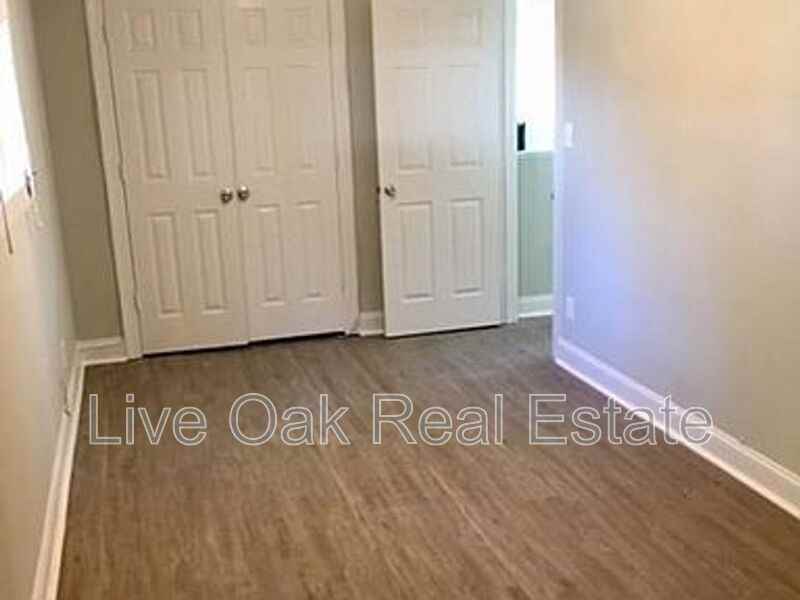 3216 Arctic Ave - Photo 4 of 12
