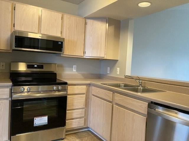 1001 E Duncan St #2B - Photo 7 of 16