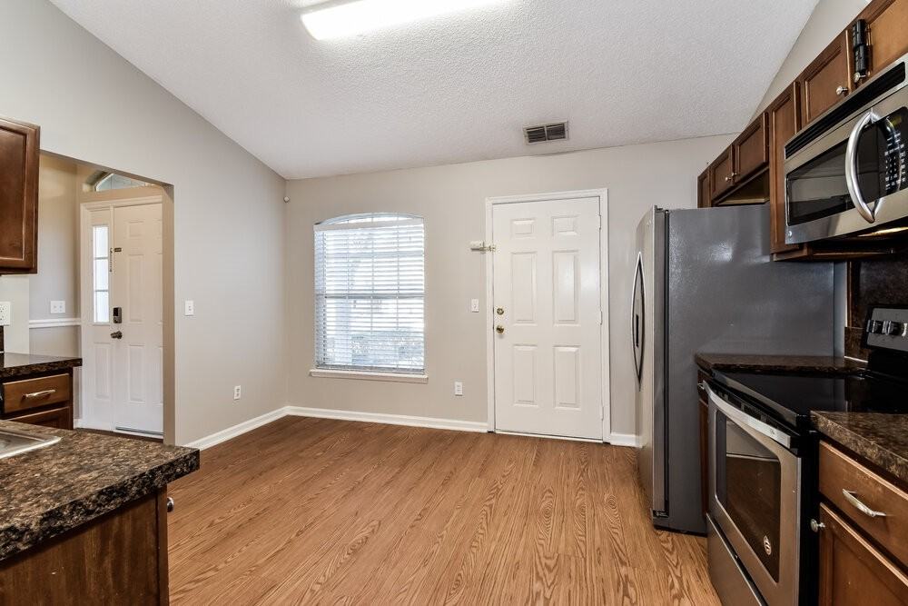 1243 Windy Willows Dr - Photo 7 of 16