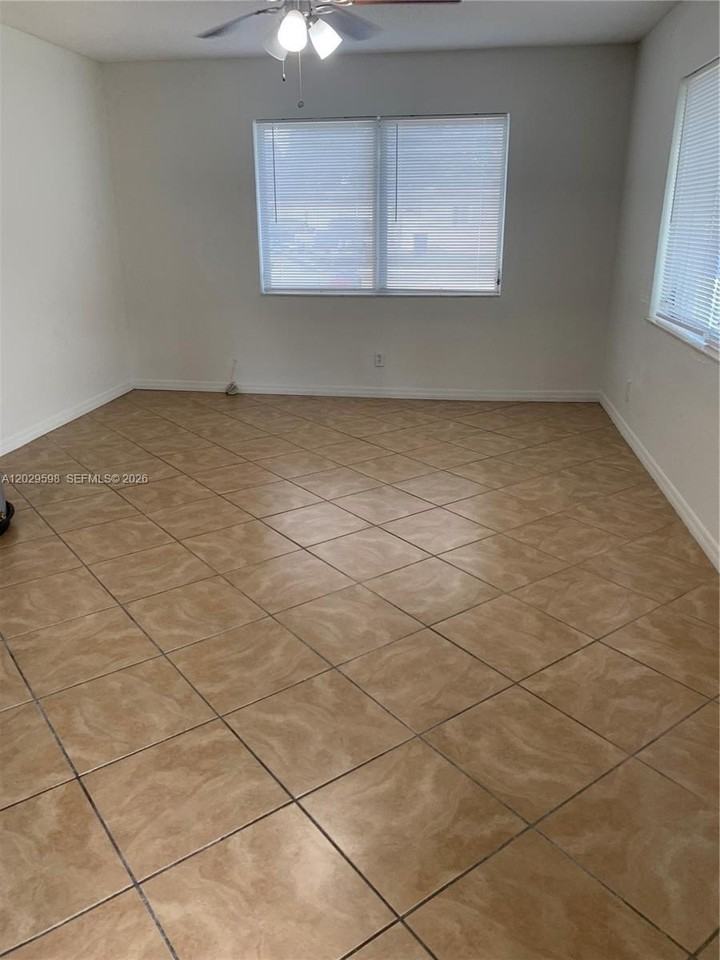 5616 Arthur St #N - Photo 4 of 11
