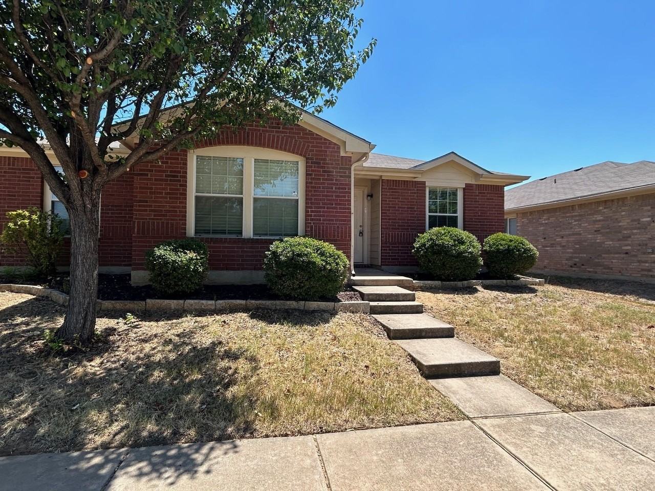 8920 Cross Oaks Ranch Blvd - Photo 2 of 23