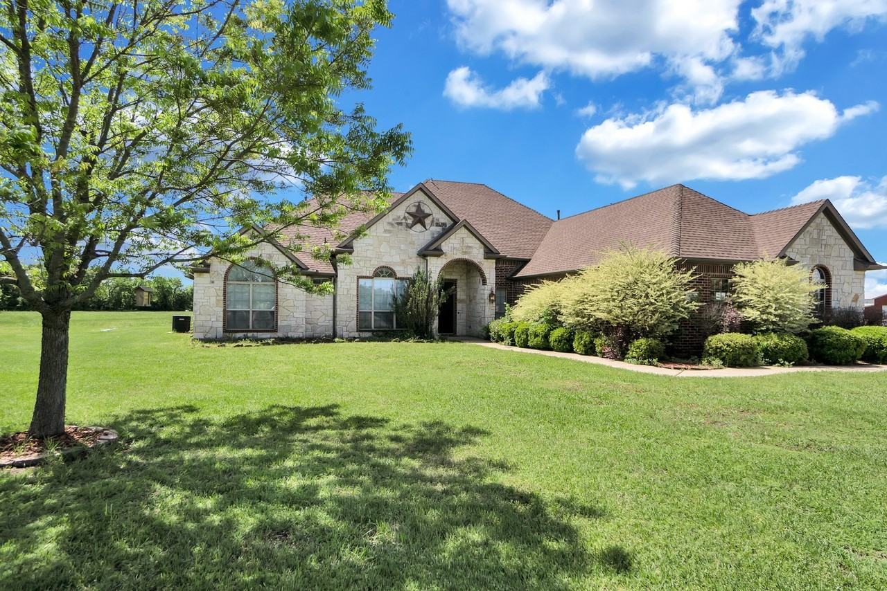8176 County Road 2419