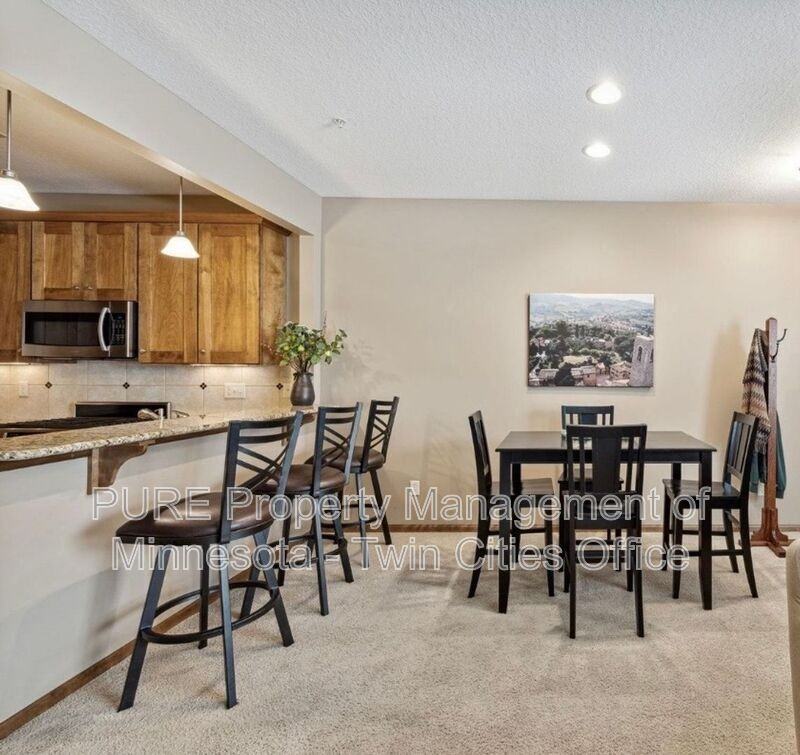 7807 Madelyn Creek Dr - Photo 2 of 17