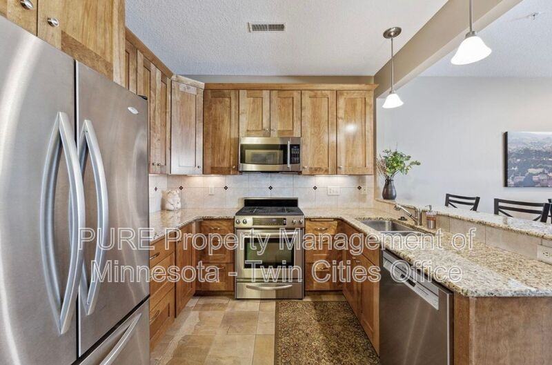 7807 Madelyn Creek Dr - Photo 4 of 17