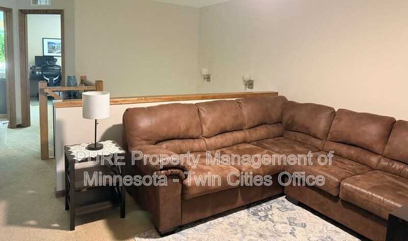 7807 Madelyn Creek Dr - Photo 5 of 17