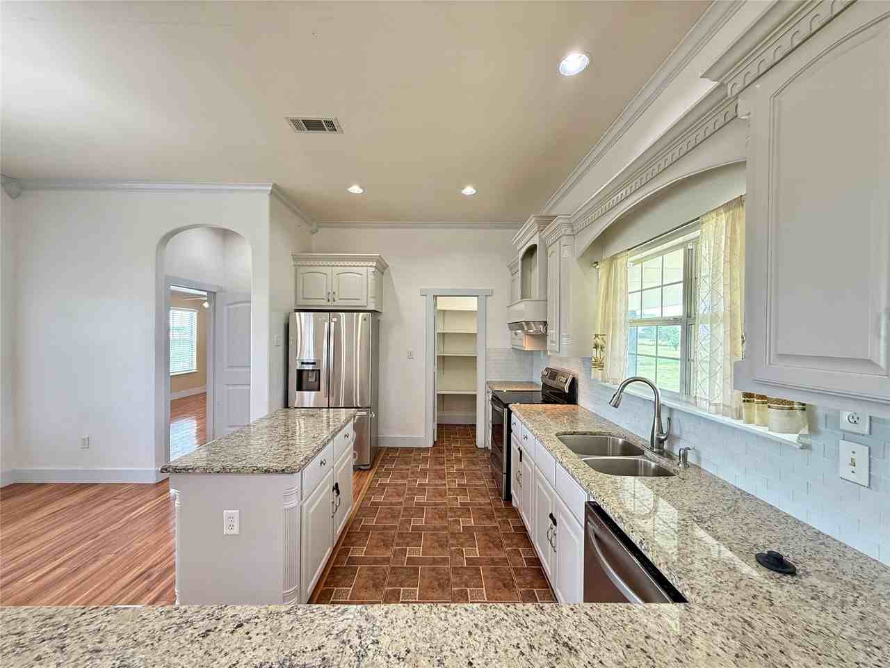 487 County Road 2622 - Photo 7 of 17