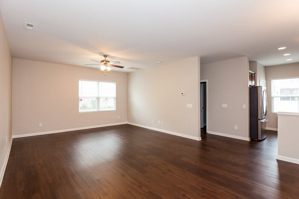 8728 Balsam Bay Rd - Photo 4 of 17