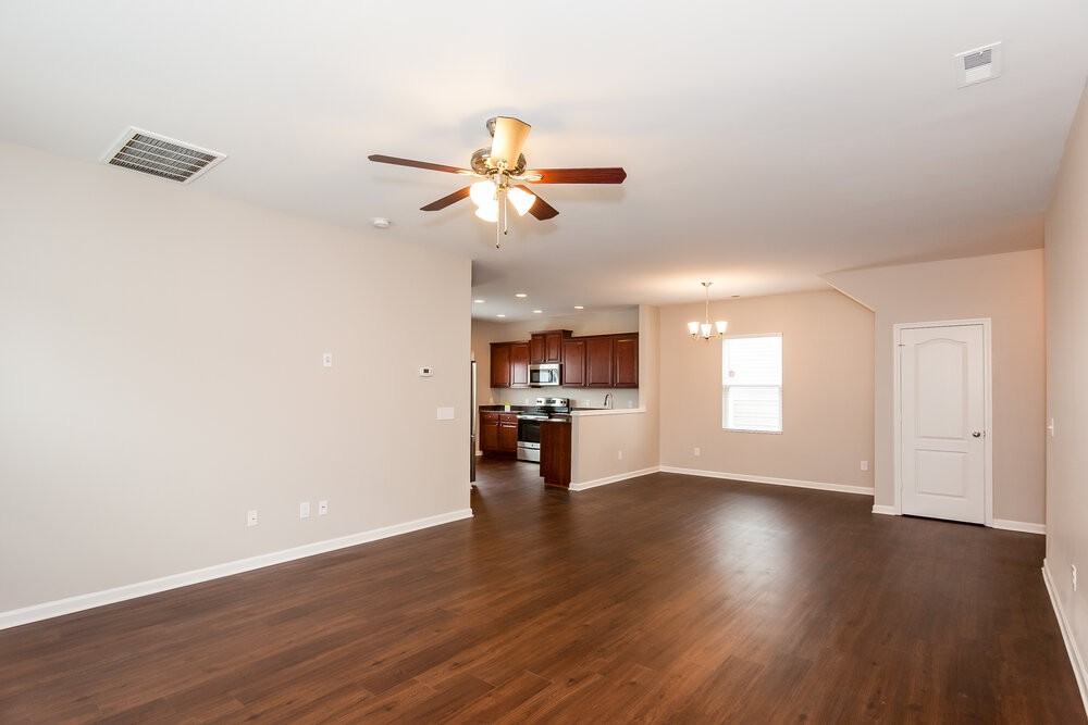 8728 Balsam Bay Rd - Photo 5 of 17