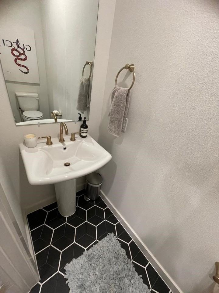 811 Mountain Laurel Dr - Photo 7 of 25